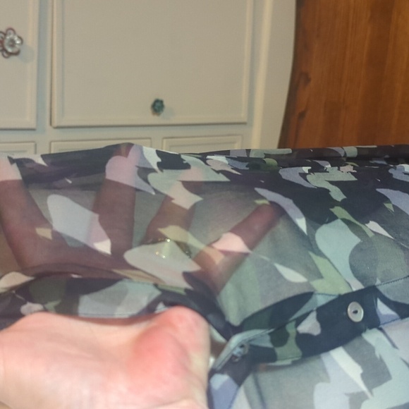 Casual Studio Gray/Black Sheer Button-Up Blouse with Abstract Pattern NWT Sz S - Picture 5 of 10